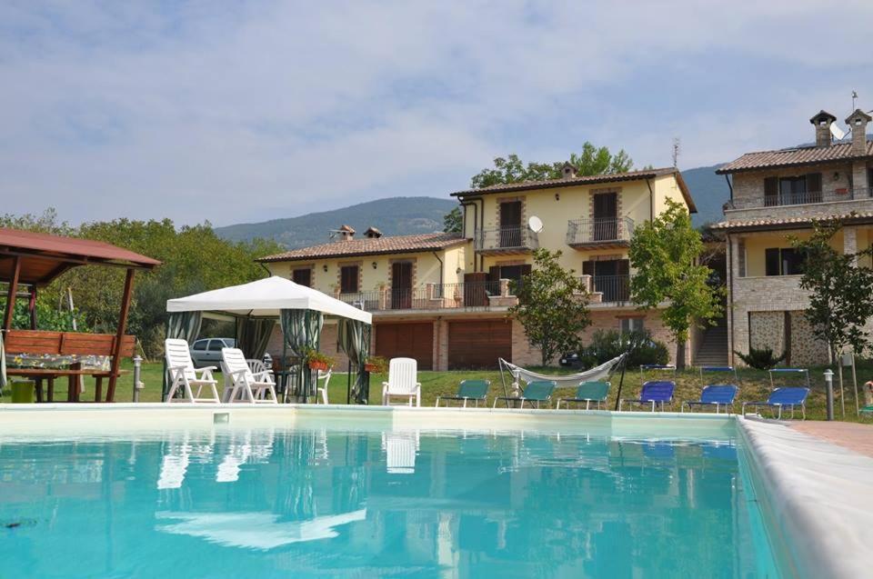 La Sorgente Del Subasio Assisi Apartment Luaran gambar