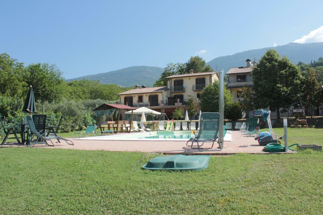 La Sorgente Del Subasio Assisi Apartment Luaran gambar